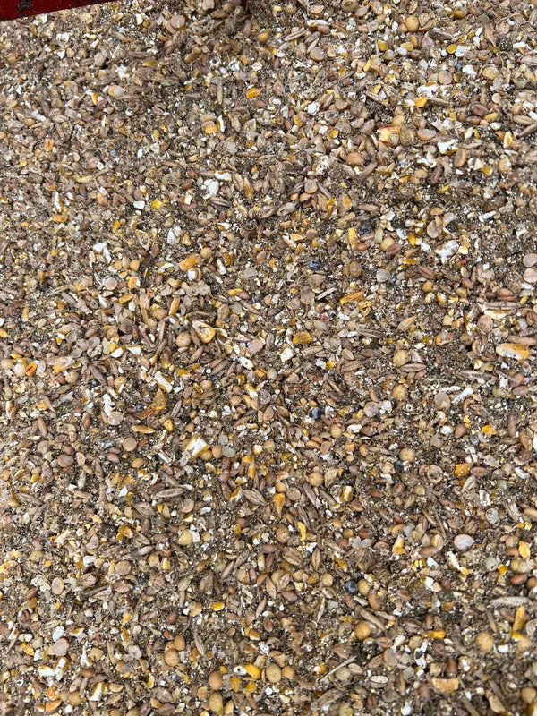Show Pro 18% Premium Layer / Breeder Feed